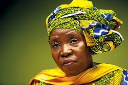 'Ekonomiese Transformasie in SA nie anti-wit, maar pro Suid-Afrika': Dlamini-Zuma