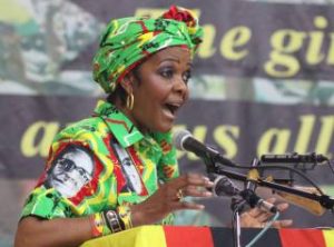 Grace Mugabe op soek - SA Polisie op hoë gereedheid indien sy land sou verlaat