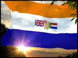Ou Suid Afrikaanse vlag in kroeg maak manne warm onder die kraag - los ons SA se Geskiedenis uit!