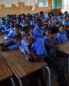 250 kinders in 1 klaskamer- Regime gaan seker blaam op apartheid plaas?