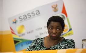 Oudminister Bathabile Dlamini oor die kole gehaal