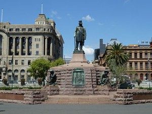 Standbeeld van Paul Kruger gaan dalk vervang word met die van veroordeelde misdadiger, Winnie Mandela