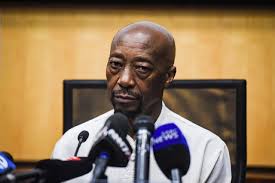 Tom Moyane kos Jan alleman R142 miljoen