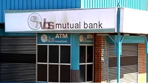 Bankrot VBS Bank dank werkers af en sit nou net met 26 personeellede