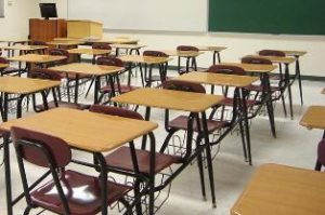 ANC-regering wil sowat 3000 skole se deure toemaak weens ’n gebrek aan aantal leerders