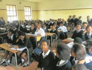 Omstrede Panyaza Lesufi se aanlyn registrasie stelsel dompel skole regoor Gauteng in totale chaos