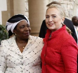 Dlamini-Zuma verwelkom Clinton in Pretoria